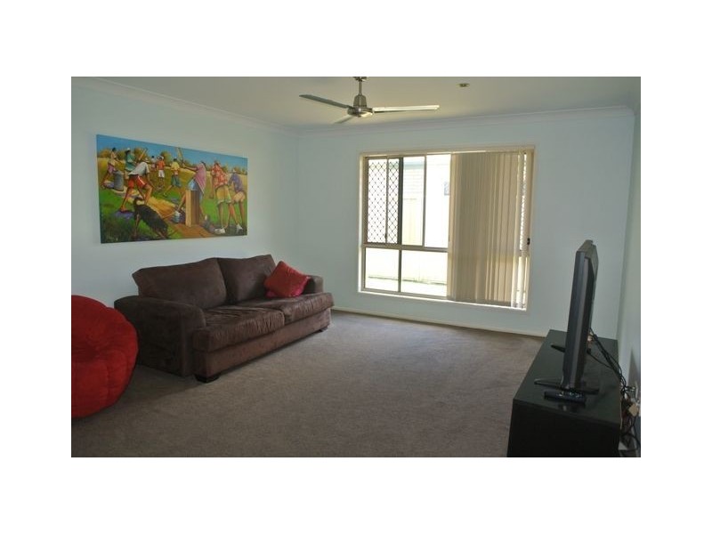 8 Osprey Drive, Jacobs Well QLD 4208