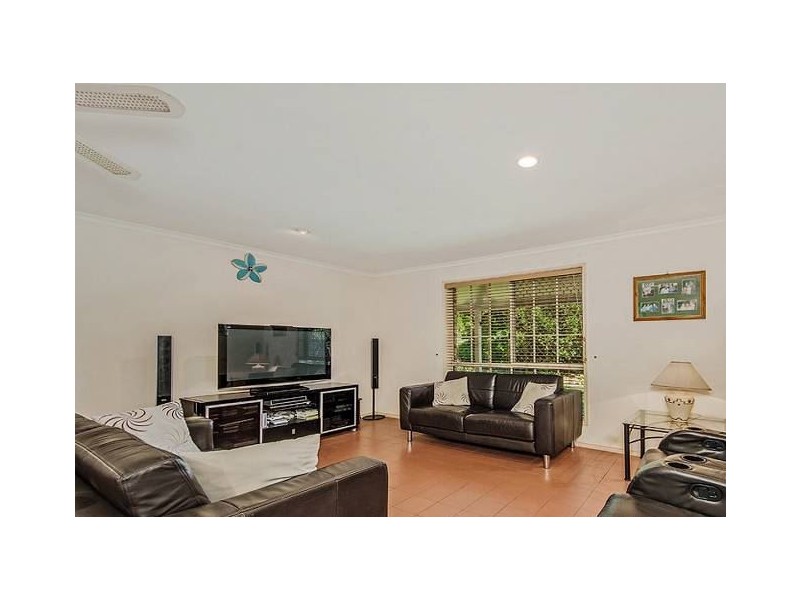 8 Caswell Court, Ormeau QLD 4208