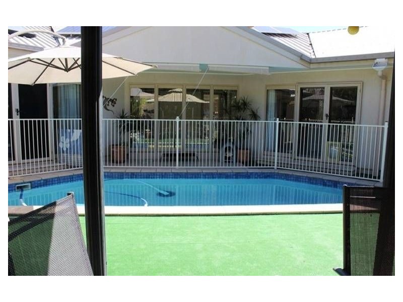 23 Samuel Court, Jacobs Well QLD 4208