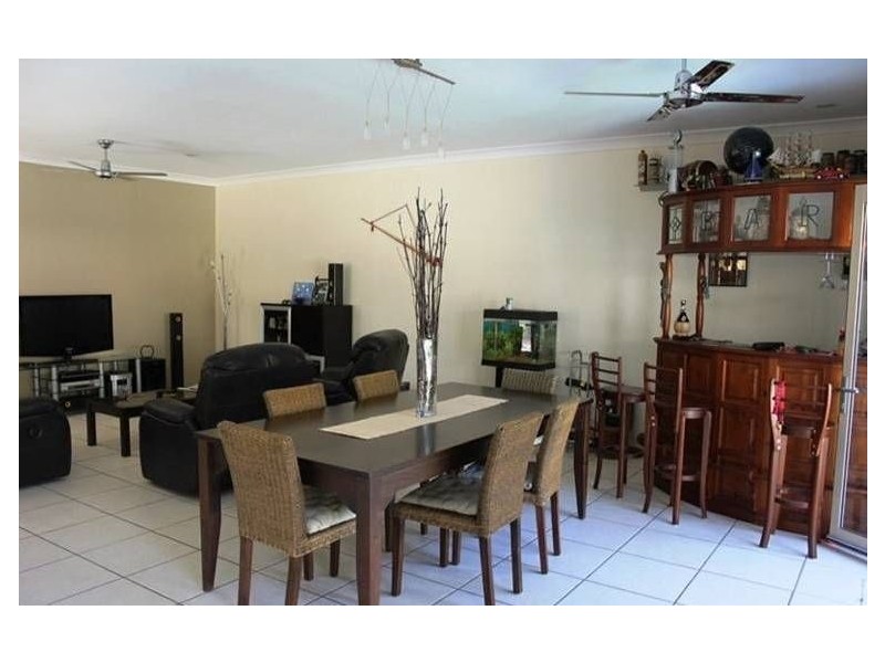 23 Samuel Court, Jacobs Well QLD 4208