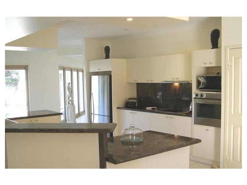 23 Samuel Court, Jacobs Well QLD 4208