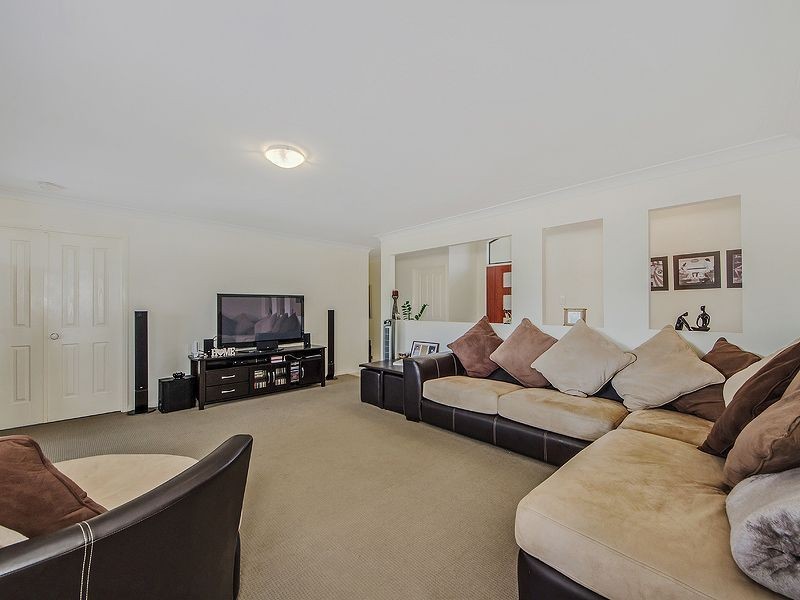 16 Sir Charles Holme drive, Ormeau Hills QLD 4208