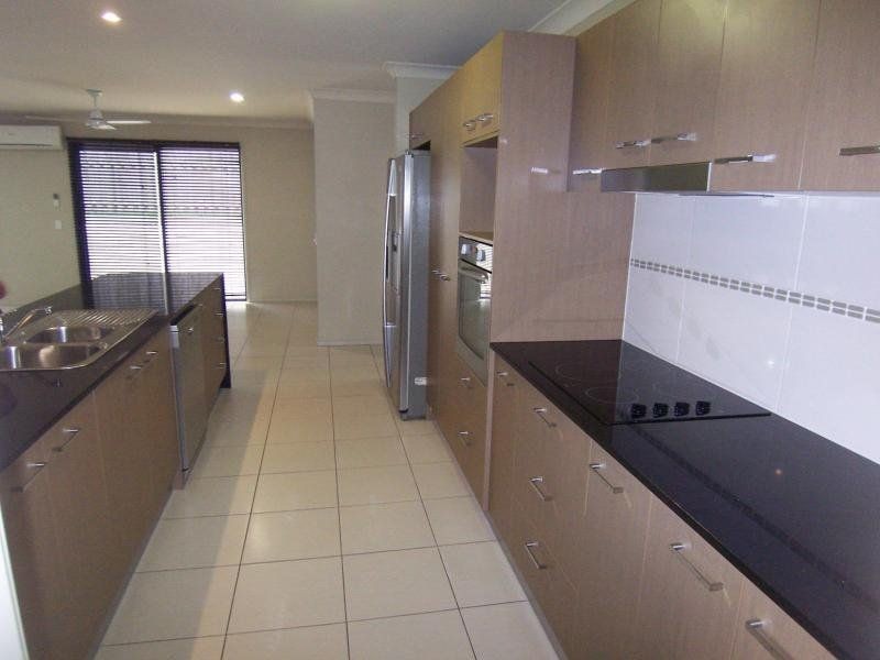 4 Raynuha Court, Ormeau QLD 4208