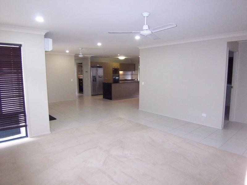 4 Raynuha Court, Ormeau QLD 4208