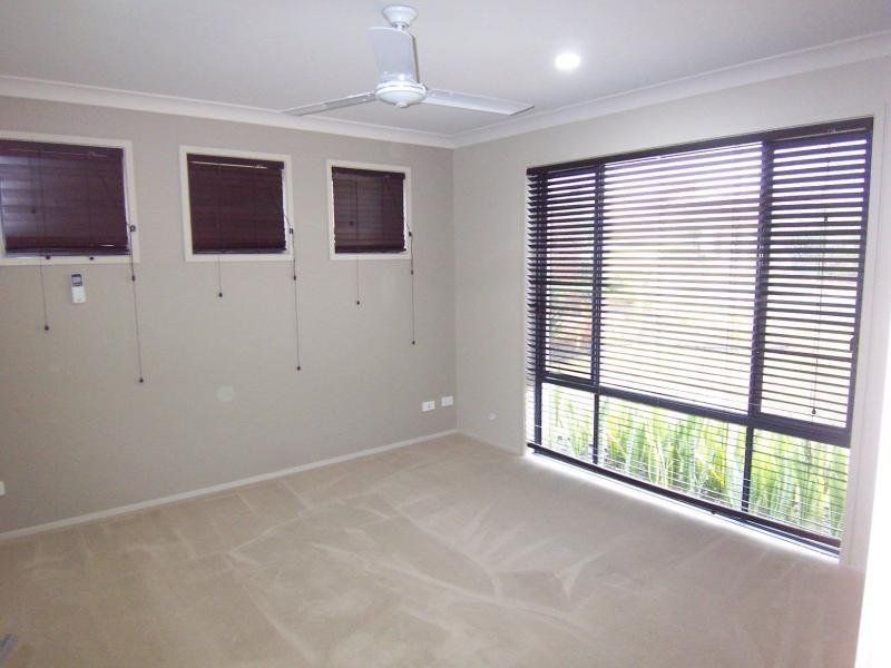 4 Raynuha Court, Ormeau QLD 4208