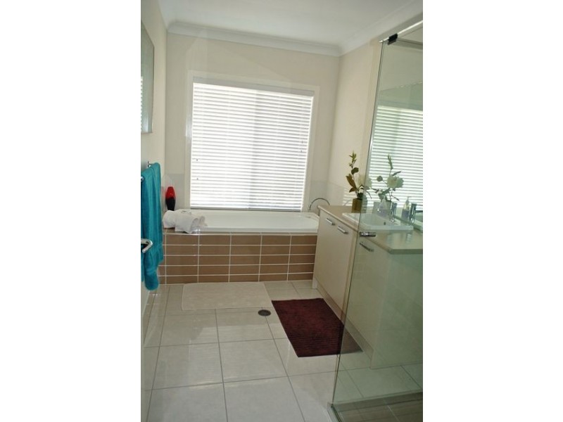 37 Summerlea Crescent, Ormeau QLD 4208