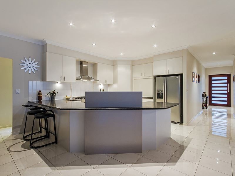 6 Abercrombie Cresent, Upper Coomera QLD 4209