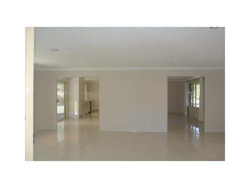 27 Vaughan Drive, Ormeau QLD 4208