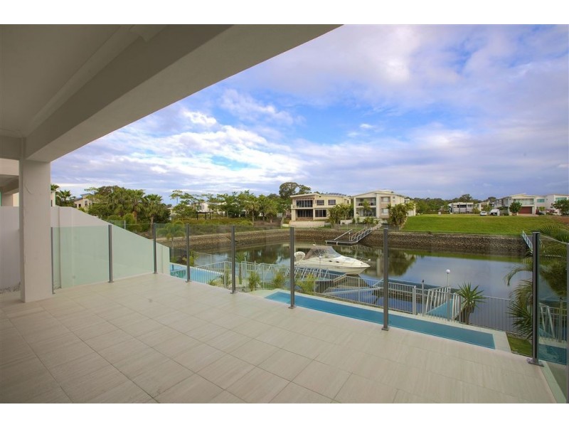 5 Harbourvue Ct, Helensvale QLD 4212