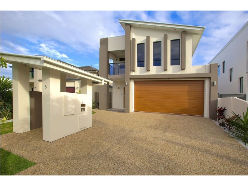 5 Harbourvue Ct, Helensvale QLD 4212