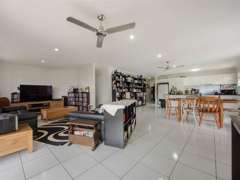 28 Paris Parade, Ormeau QLD 4208