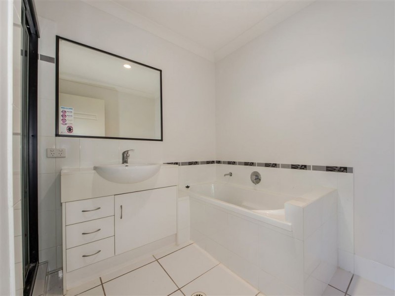 28 Paris Parade, Ormeau QLD 4208