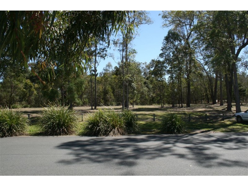 27 Bellthorpe Rd, Ormeau QLD 4208