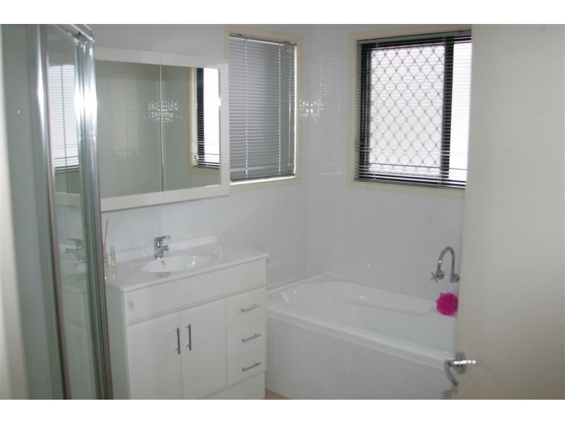2/2 Yantara Close, Ormeau QLD 4208