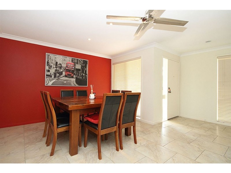 3 Minnie Place, Windaroo QLD 4207