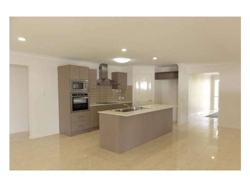 4 Penneshaw Crescent, Ormeau QLD 4208