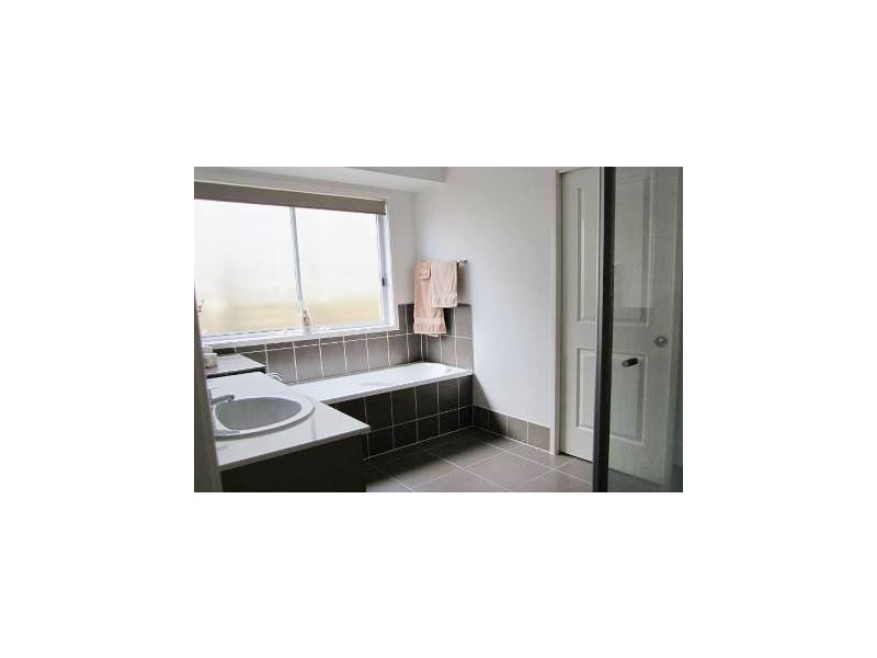 4 Penneshaw Crescent, Ormeau QLD 4208