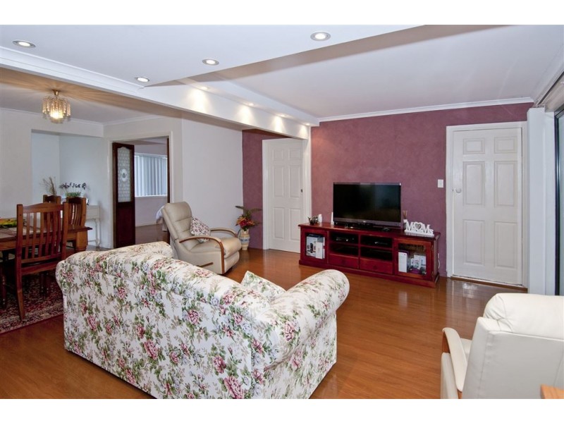 19 Kaiser Drive, Windaroo QLD 4207