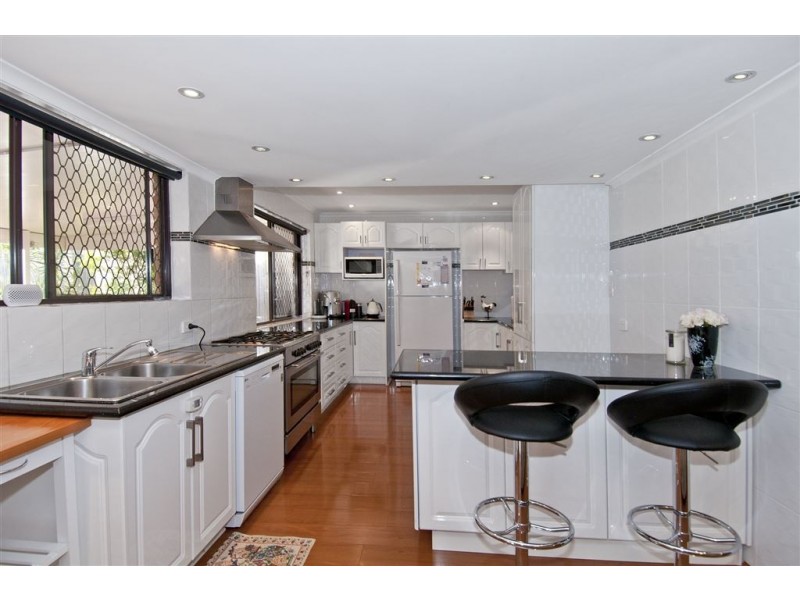 19 Kaiser Drive, Windaroo QLD 4207