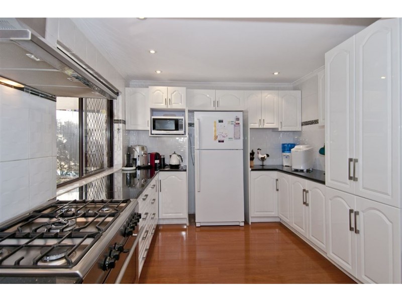 19 Kaiser Drive, Windaroo QLD 4207