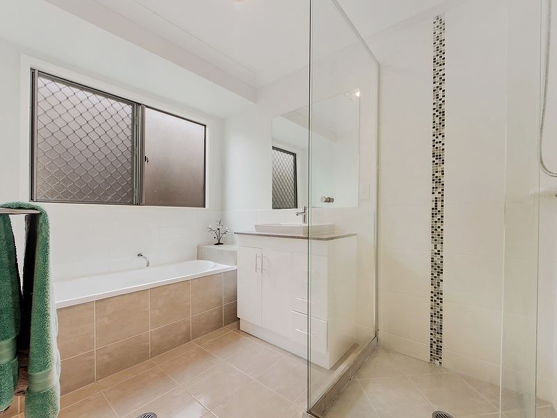 28 Ellenborough Av, Ormeau Hills QLD 4208