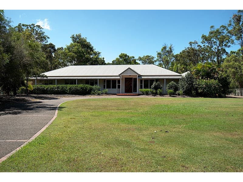 8 Beausang Place, Ormeau QLD 4208