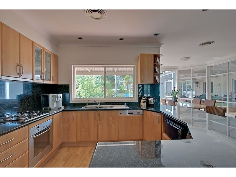 8 Beausang Place, Ormeau QLD 4208