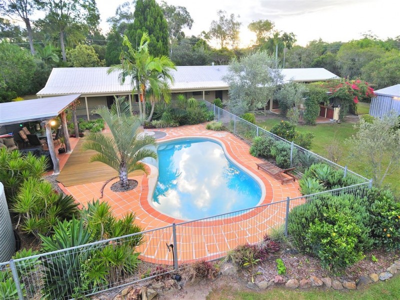 25 Sylvan Rd, Park Ridge South QLD 4125