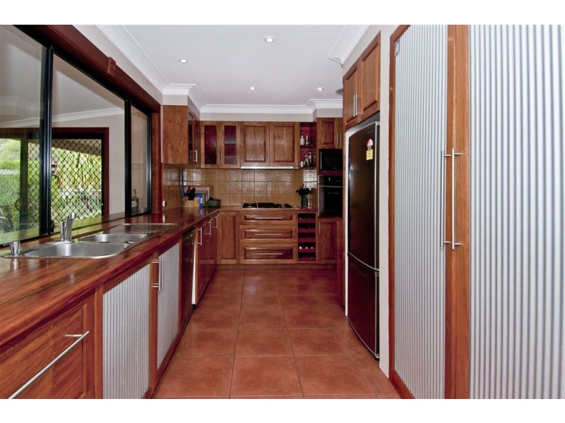 25 Sylvan Rd, Park Ridge South QLD 4125