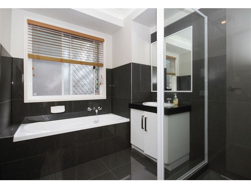5 Laura Court, Mount Warren Park QLD 4207