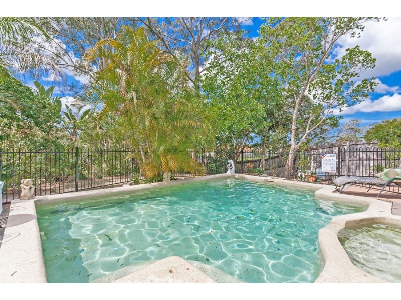 16 Hendrix St, Windaroo QLD 4207