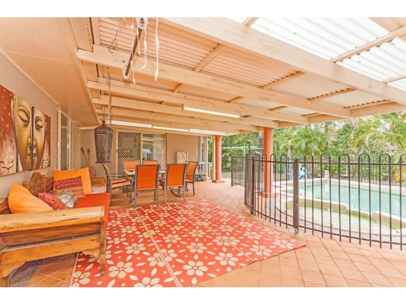 16 Hendrix St, Windaroo QLD 4207