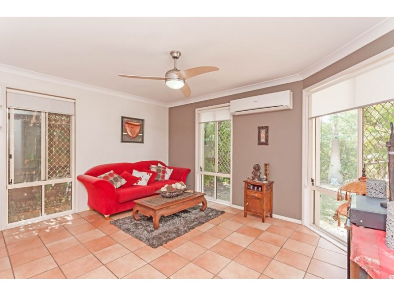 16 Hendrix St, Windaroo QLD 4207