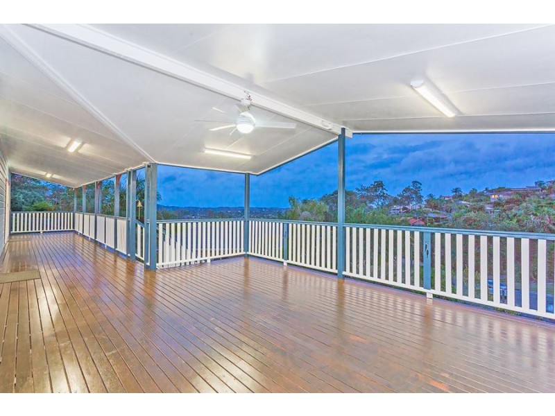 13 Rae Court, Mount Warren Park QLD 4207