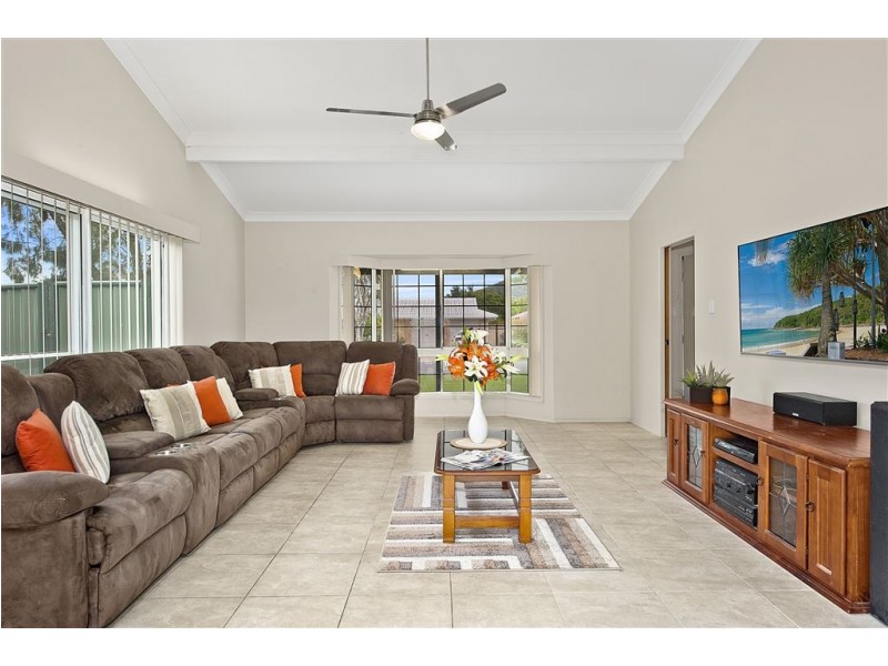 11 Anna Louise Terrace, Windaroo QLD 4207