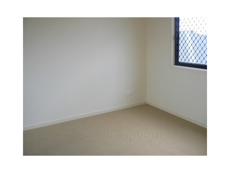 2/8 Shannonbrook, Ormeau QLD 4208