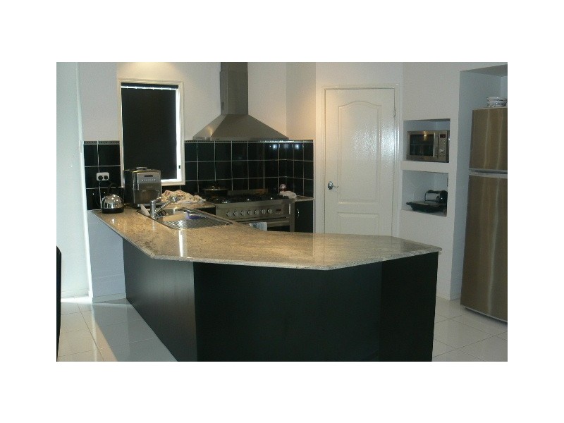 2 Cedarton Crescent, Ormeau QLD 4208