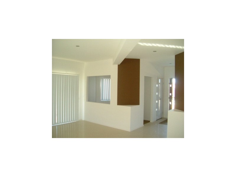 1/15 Success Crescent, Ormeau QLD 4208