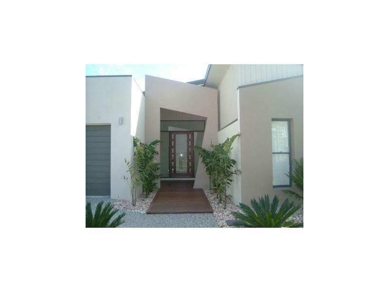 30 Marina Parade, Jacobs Well QLD 4208