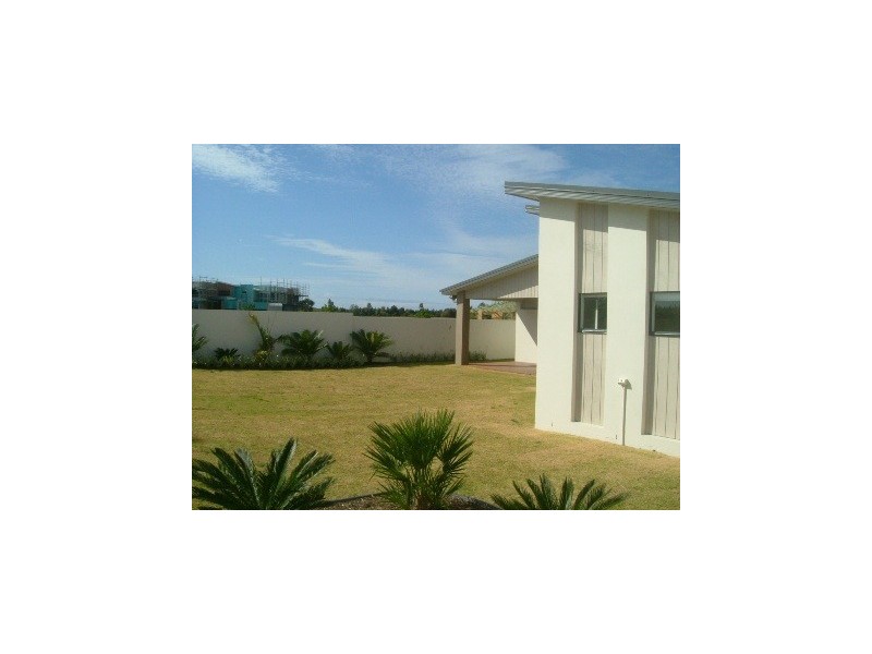 30 Marina Parade, Jacobs Well QLD 4208