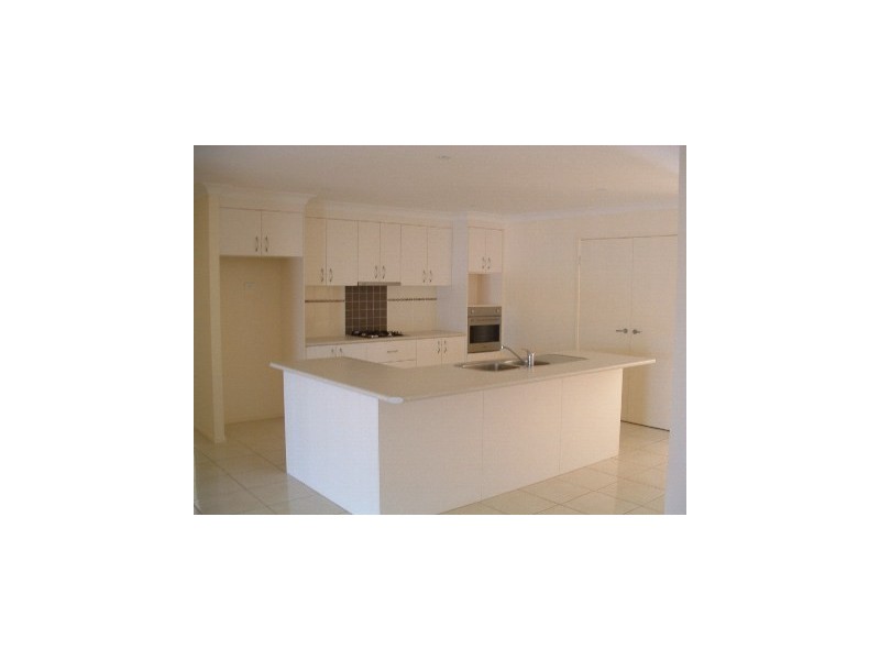 17 Lilyvale Crescent, Ormeau QLD 4208