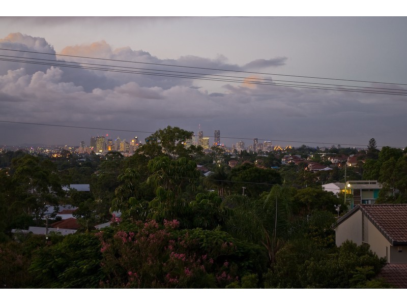 2 Harbut Street, Holland Park West QLD 4121