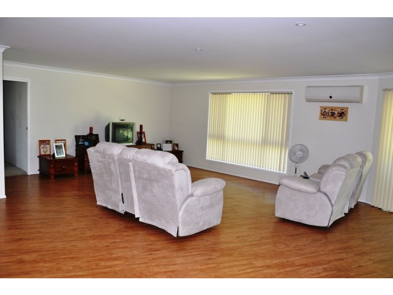 2/18 Japonica Street, Eagleby QLD 4207