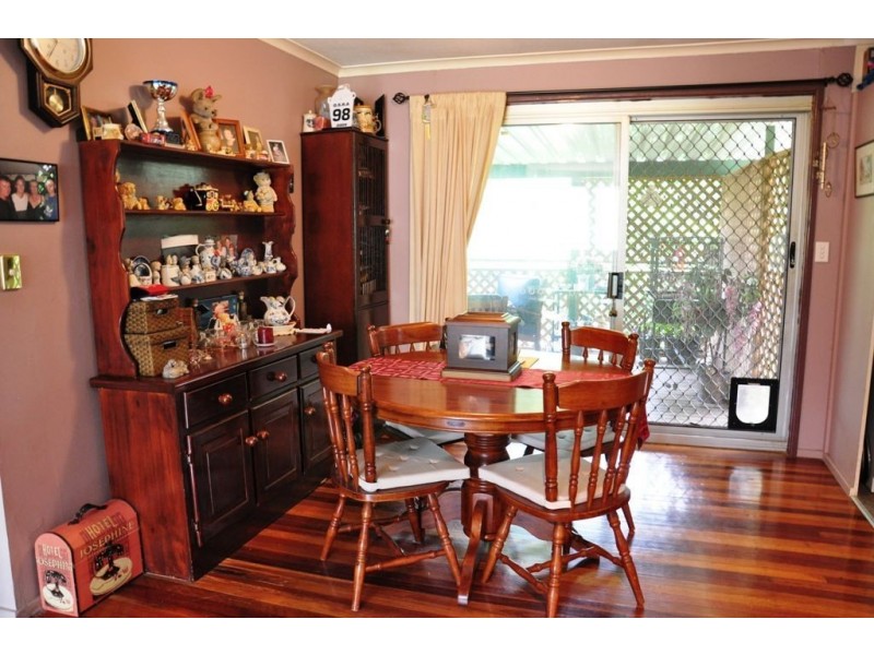 3 Juanita Grove, Springwood QLD 4127