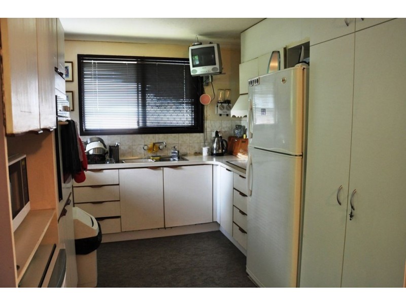 3 Juanita Grove, Springwood QLD 4127