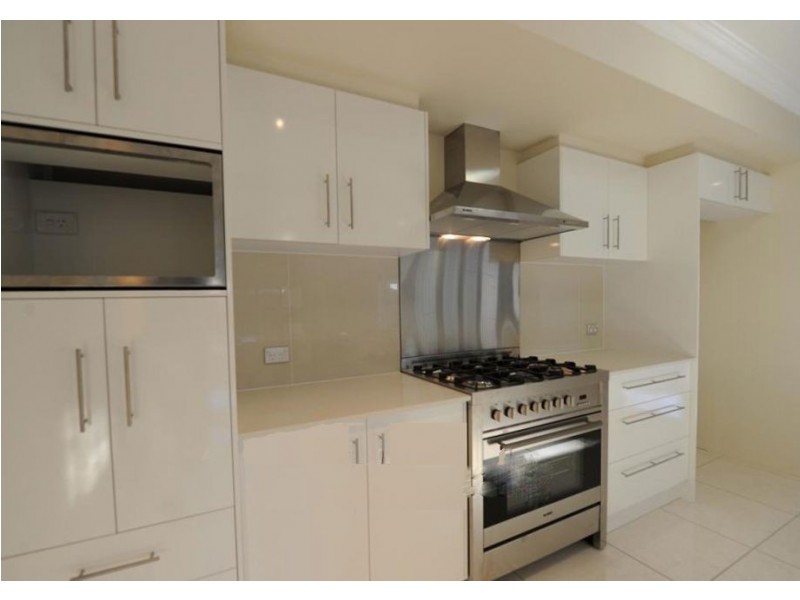 16 Beechwood Close, Stretton QLD 4116