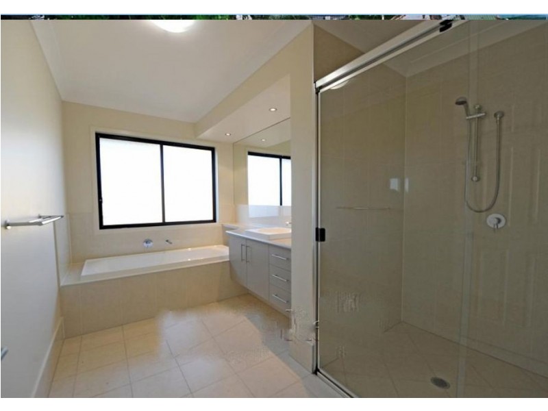 16 Beechwood Close, Stretton QLD 4116