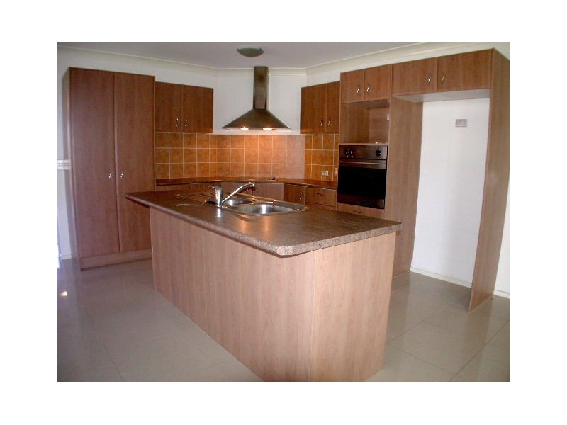 43 Meadowbrook Drive, Meadowbrook QLD 4131