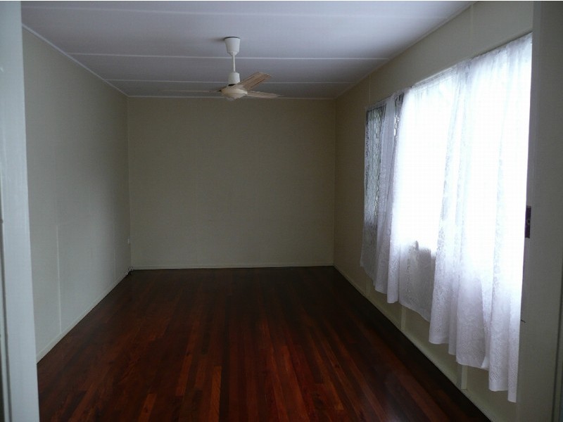 7 Bruce Road, Woodridge QLD 4114