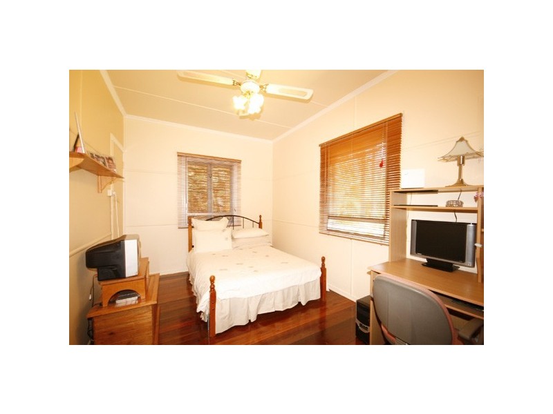 498 ZILLMERE ROAD, Zillmere QLD 4034